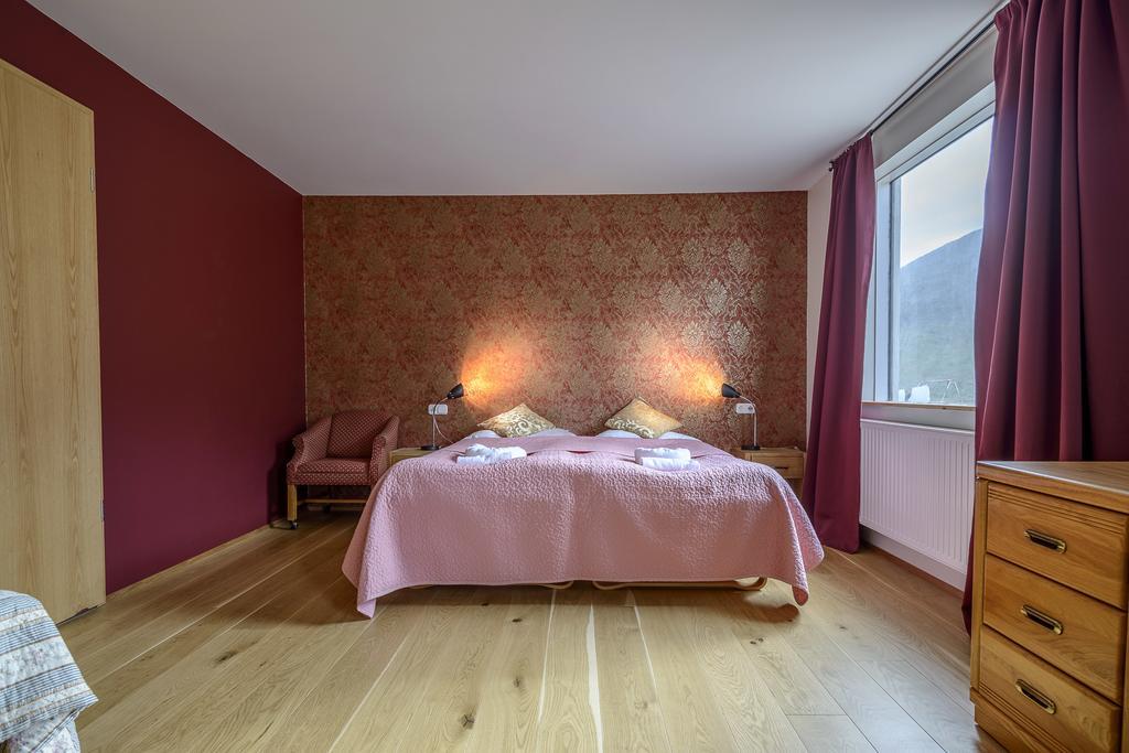 Hotel Latrabjarg Hnjotur Εξωτερικό φωτογραφία