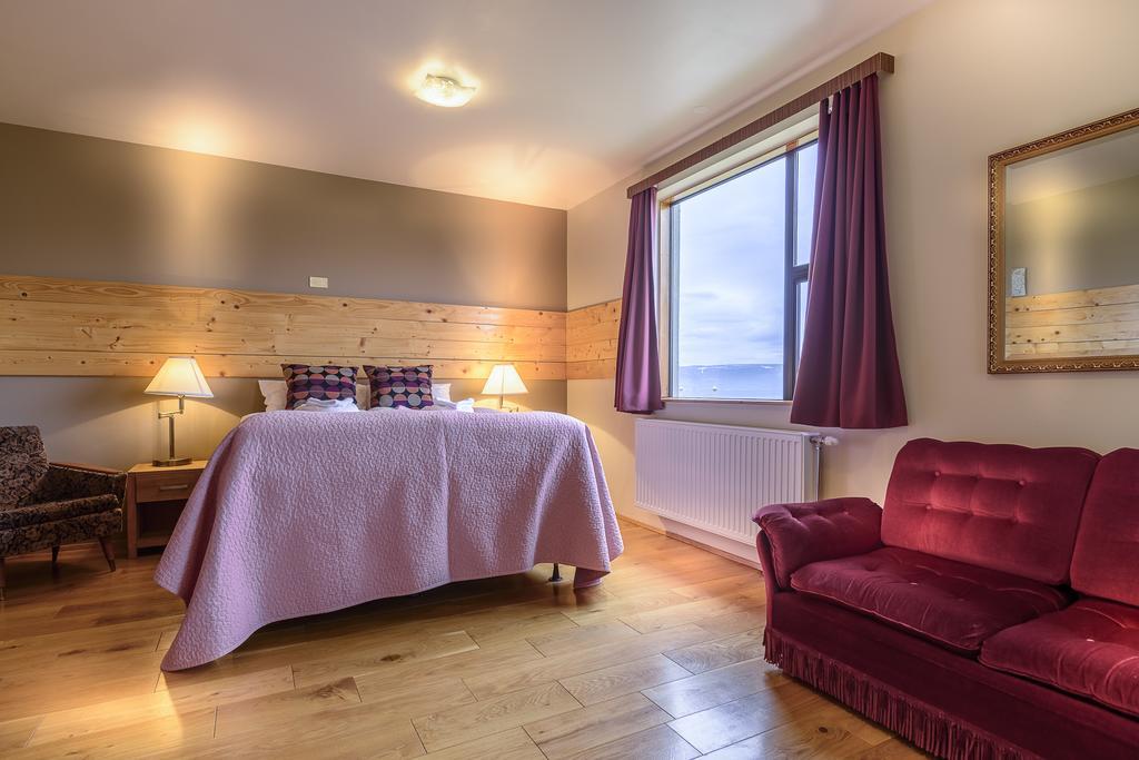 Hotel Latrabjarg Hnjotur Εξωτερικό φωτογραφία